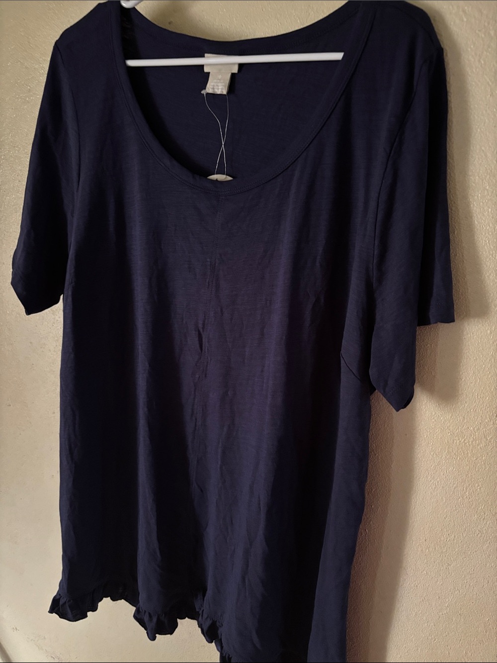 Women's Scoop Neck Short Sleeve Tee in Navy